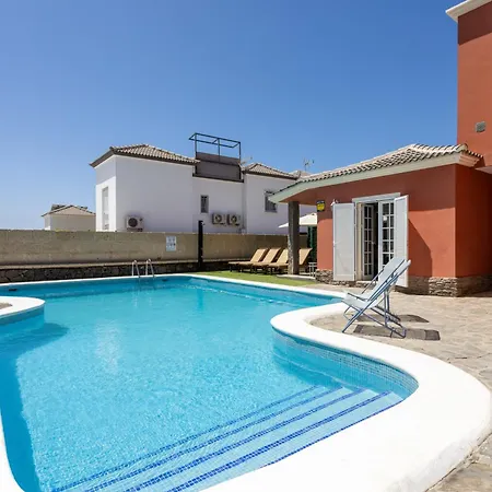 Chloe Tenerifesummervillas Giant Private Pool 11 Meters Long بيت للعطل *