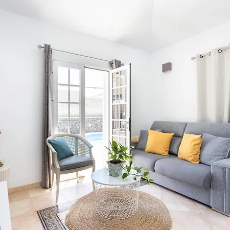 Дом отдыха Chloe Tenerifesummervillas Giant Private Pool 11 Meters Long *