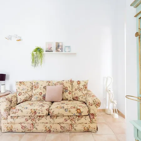 Дом отдыха Chloe Tenerifesummervillas Giant Private Pool 11 Meters Long