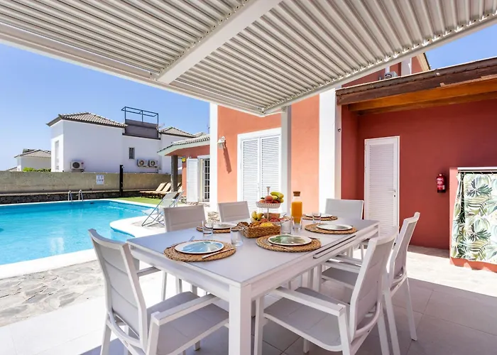 Будинок відпочинку Chloe Tenerifesummervillas Giant Private Pool 11 Meters Long