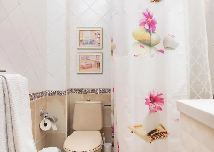 Будинок відпочинку Chloe Tenerifesummervillas Giant Private Pool 11 Meters Long Адехе